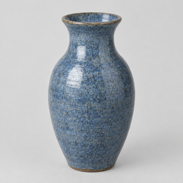Rodin 2.5 — From Image sample: A hand-thrown stoneware vase with a speckled blue glaze